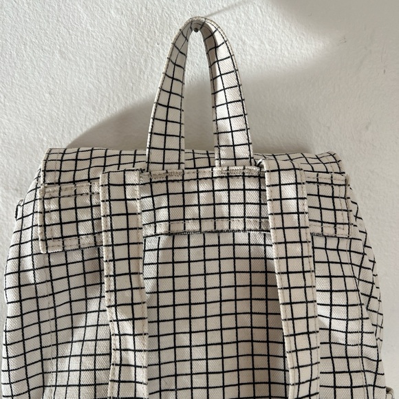 BAGGU Grid Pattern Backpack - Picture 8 of 8